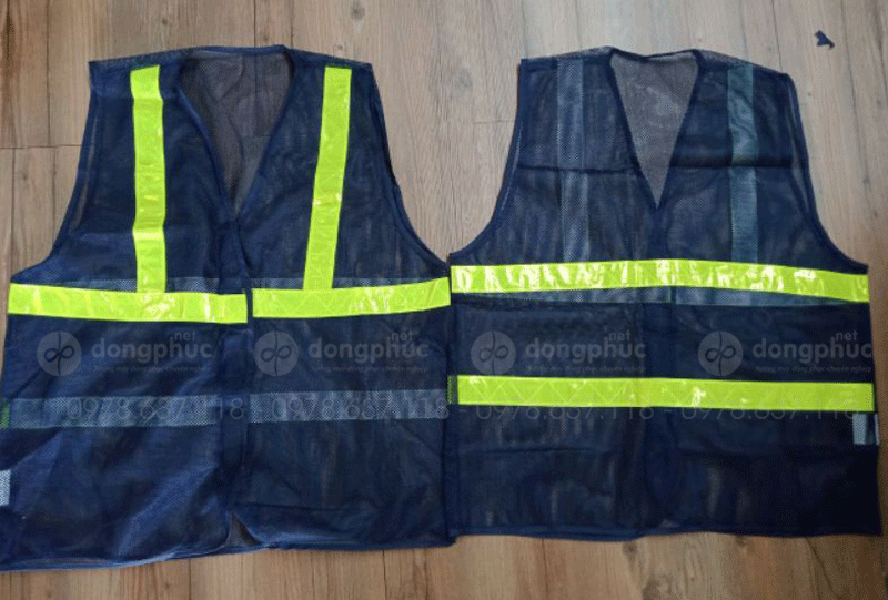 May và in áo gile lưới màu xanh đen