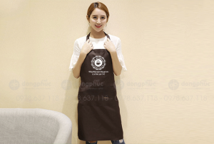 May và in tạp dề Quán Nét Sài Gòn trong Hà Nội