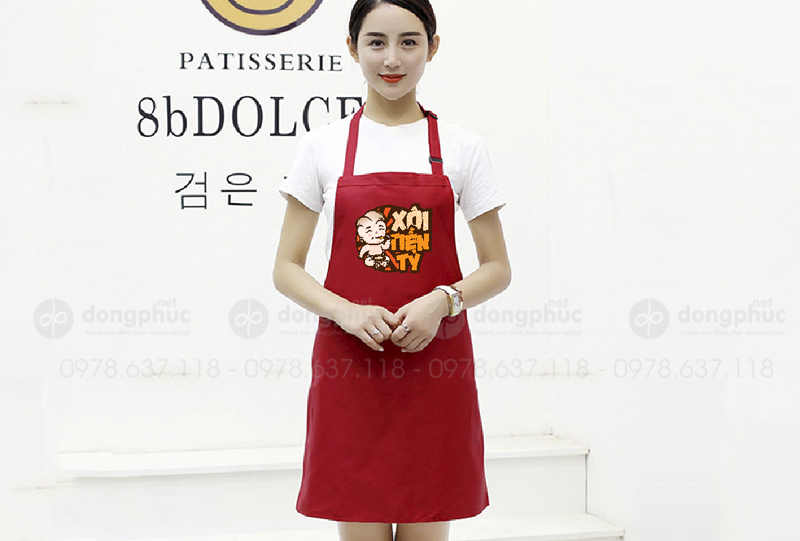 May và in tạp dề màu đỏ Quán Xôi tiền tỷ