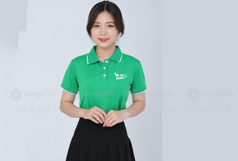 May và in áo phông màu xanh lá We are Family
