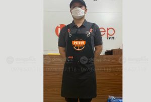 May và in tạp dề Quán Petit Bubble