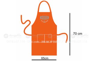 May và in tạp dề màu cam Quán Petit Bubble