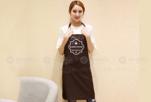 May và in tạp dề Quán Queen Coffee