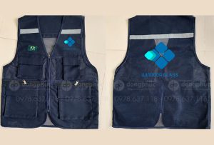 May và in áo gile đồng phục màu tím than Window Glass