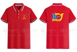 May và in áo màu đỏ Lớp Hanu 1C10 Đại học Hà Nội - 10 năm Ngày trở về