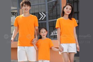May và in áo phông gia đình cổ tròn màu cam