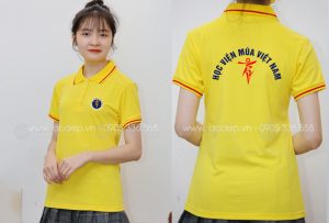 May và in áo phông màu vàng Học viện múa Việt Nam