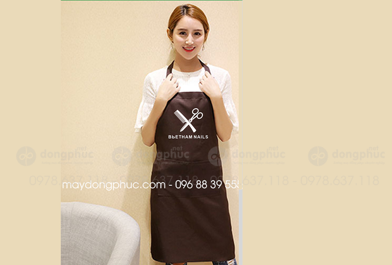 May và in tạp dề màu nâu Tiệm Bbetham Nails