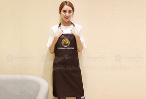 May và in tạp dề Quán Coffee Victory