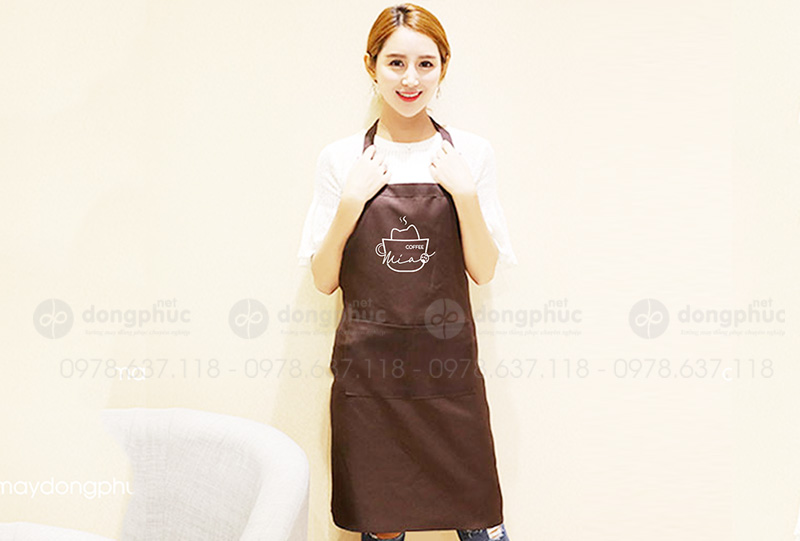 May và in tạp dề Quán Mia Coffee