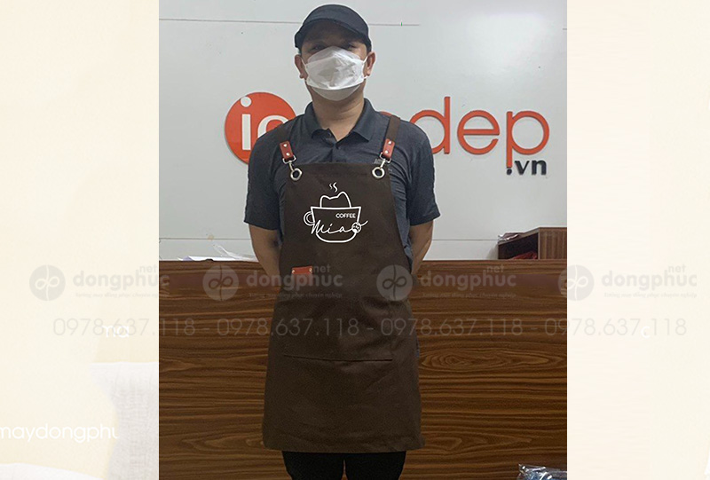 May và in tạp dề Quán Mia Coffee