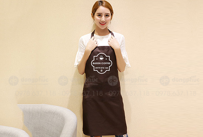 May và in tạp dề Quán Queen Coffee